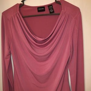 Like new New York shirt is pink great condition